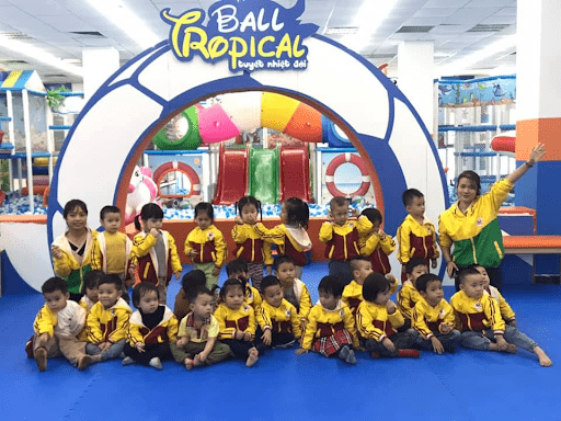 Buổi trải nghiệm tại khu vui chơi tuyết Lực Tiến Buổi trải nghiệm tại khu vui chơi tuyết Lực Tiến
