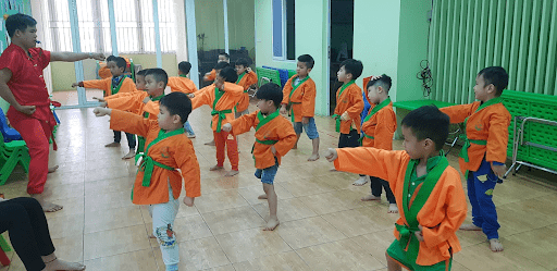 Học sinh trường mầm non Lâm Nhi học lớp võ thuật Học sinh trường mầm non Lâm Nhi học lớp võ thuật