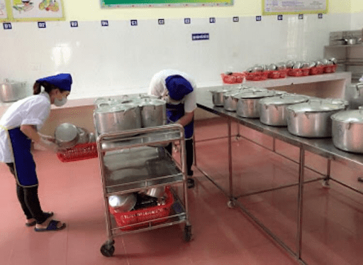 Khu bếp ăn sạch sẽ, đảm bảo vệ sinh của trường mầm non Tế Tiêu Khu bếp ăn sạch sẽ, đảm bảo vệ sinh của trường mầm non Tế Tiêu