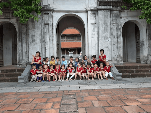 Các con còn được đi tham quan tại Thành cổ ở Vĩnh Phúc Các con còn được đi tham quan tại Thành cổ ở Vĩnh Phúc