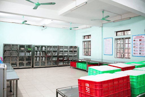 Khu bếp ăn sạch sẽ, đảm bảo. Khu bếp ăn sạch sẽ, đảm bảo.