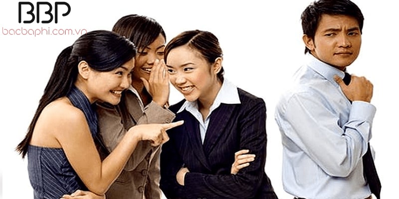 Nghiệp dư là gì? Làm thế nào để chuyên nghiệp hơn? 2 Tám chuyện trong giờ làm việc