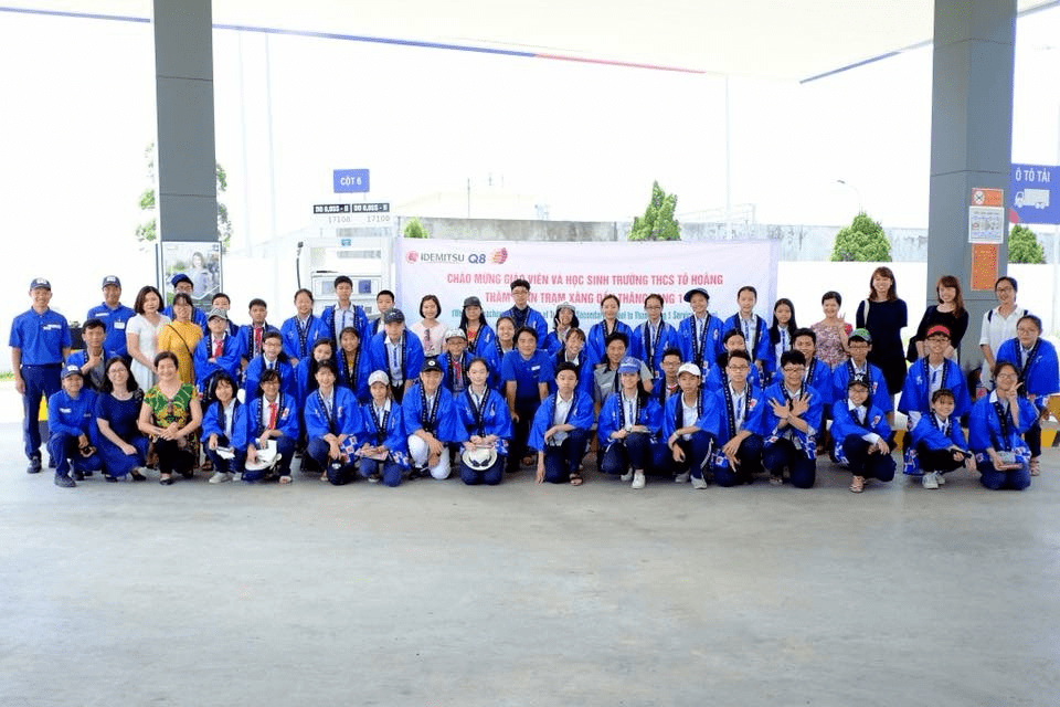 Giáo viên và học sinh trường THCS Tô Hoàng tham quan và trải nghiệm dịch vụ bán hàng tại Trạm Thăng Long 1 Giáo viên và học sinh trường THCS Tô Hoàng tham quan và trải nghiệm dịch vụ bán hàng tại Trạm Thăng Long 1