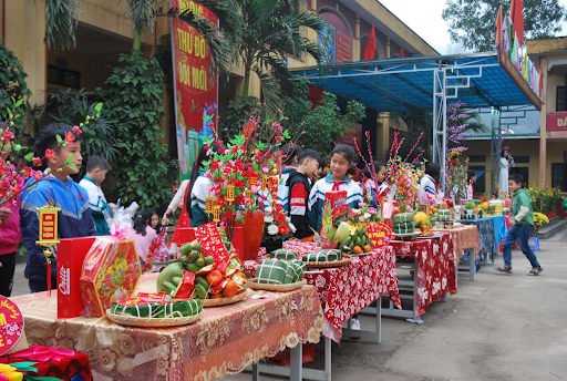 Hoạt động gói bánh trưng ngày Tết của trường tiểu học Tiên Phương Trường tiểu học Tiên Phương