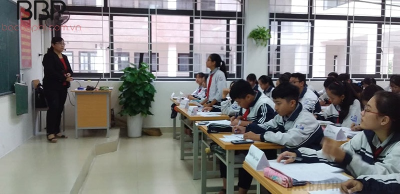 Bên trong lớp học của trường THCS Dục Tú Bên trong lớp học của trường THCS Dục Tú
