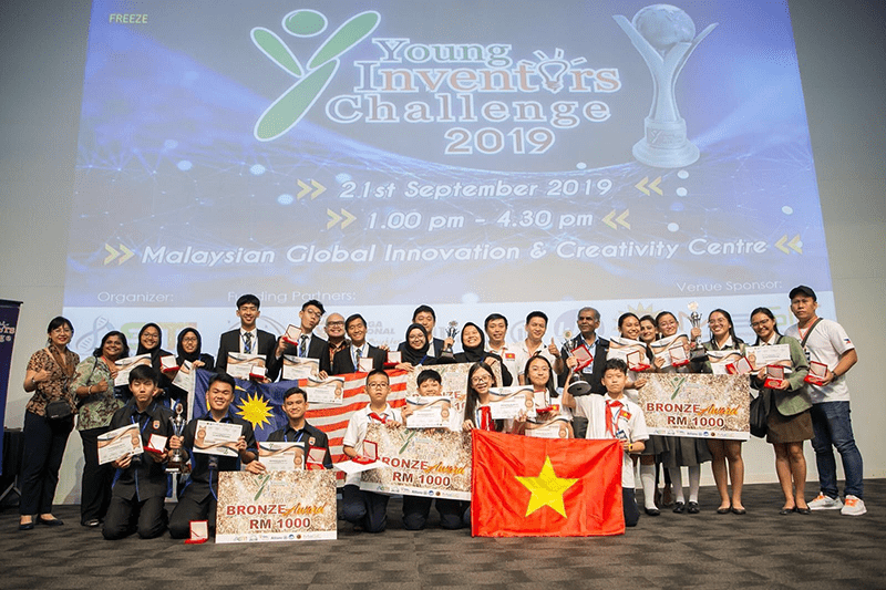 Trường THCS Ngô Sĩ Liên là trường duy nhất của Việt Nam đạt giải trong cuộc thi Thách thức các nhà phát minh nhỏ tuổi YIC tại Malaysia Trường THCS Ngô Sĩ Liên là trường duy nhất của Việt Nam đạt giải trong cuộc thi Thách thức các nhà phát minh nhỏ tuổi YIC tại Malaysia