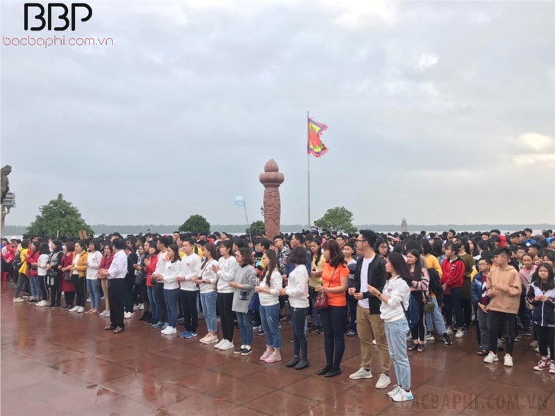 Chuyến tham quan tại di tích lịch sử Bạch Đằng Giang Chuyến tham quan tại di tích lịch sử Bạch Đằng Giang