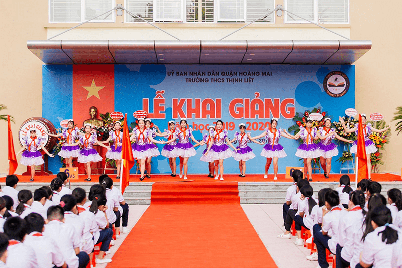 Lễ khai giảng của trường THCS Thịnh Liệt Lễ khai giảng của trường THCS Thịnh Liệt