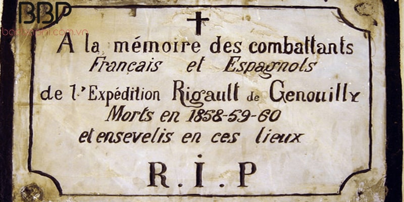 RIP là gì? Bí ẩn nguồn gốc của từ RIP 1 Chữ R.I.P trên bia đá trong nhà nguyện ở khu nghĩa địa Pháp – Tây Ban Nha trên bán đảo Sơn Trà. Ảnh: V.T.L