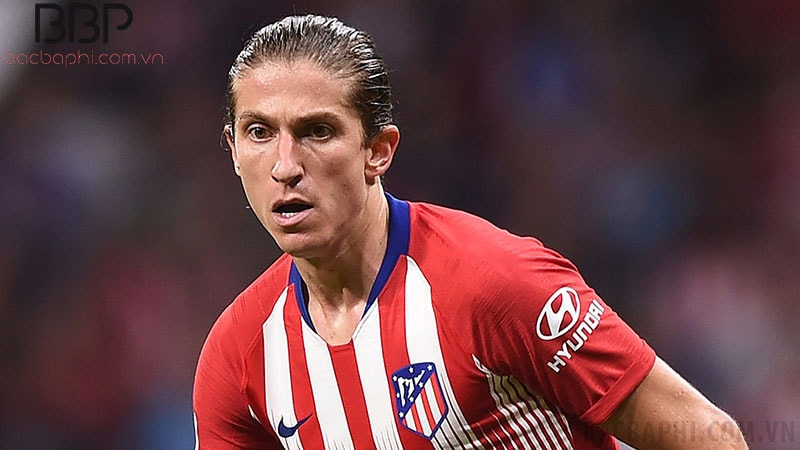 Filipe Luis - hậu vệ trái không thể thay thế tại Atletico Madrid Filipe Luis - hậu vệ trái không thể thay thế tại Atletico Madrid