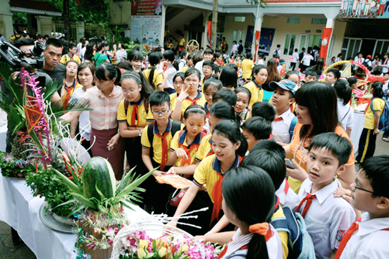 Trường THCS Nguyễn Trãi tổ chức Tết Trung thu cho các em học sinh Trường THCS Nguyễn Trãi tổ chức Tết Trung thu cho các em học sinh