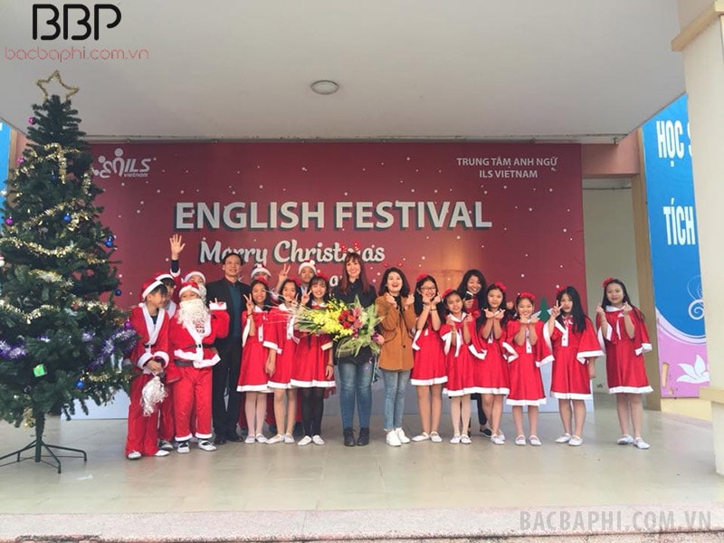 Lễ hội tiếng Anh của trường THCS T rưng Vương Lễ hội tiếng Anh của trường THCS T rưng Vương