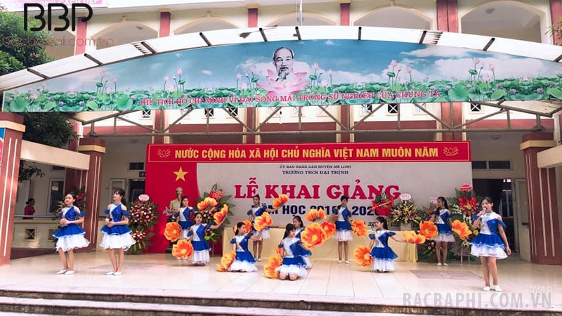 Lễ khai giảng tại ngôi trường mới khang trang, hiện đại Lễ khai giảng tại ngôi trường mới khang trang, hiện đại
