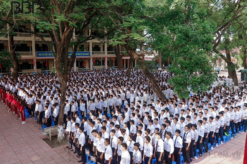 Trường THPT Nguyễn Thị Minh Khai Trường THPT Nguyễn Thị Minh Khai