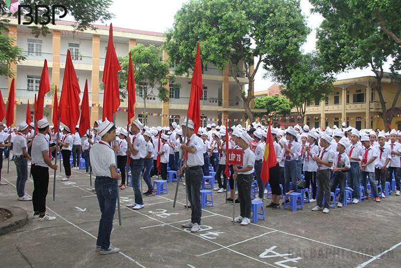 Lễ chào cờ tại trường THCS Duyên Thái Lễ chào cờ tại Trường THCS Duyên Thái