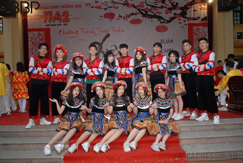 Hoạt động văn nghệ của trường THPT Đống Đa Hoạt động văn nghệ của trường THPT Đống Đa
