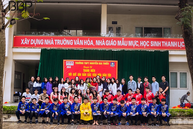 Trường THPT Nguyễn Gia Thiều Trường THPT Nguyễn Gia Thiều