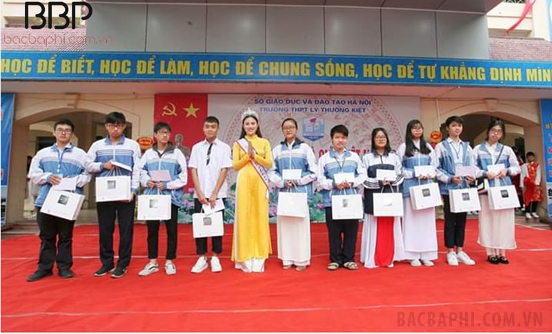 Trường THPT Lý Thường Kiệt Trường THPT Lý Thường Kiệt
