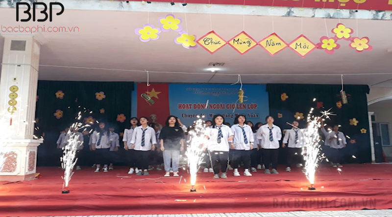 Trường THPT Yên Lãng Trường THPT Yên Lãng