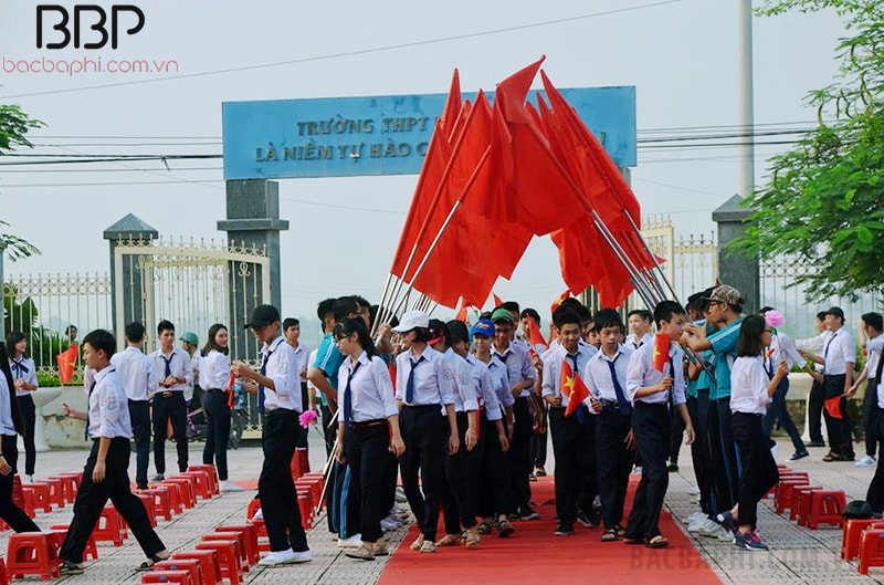 Trường THPT Nguyễn Trãi - Xã Nhị Khê Trường THPT Nguyễn Trãi - Xã Nhị Khê