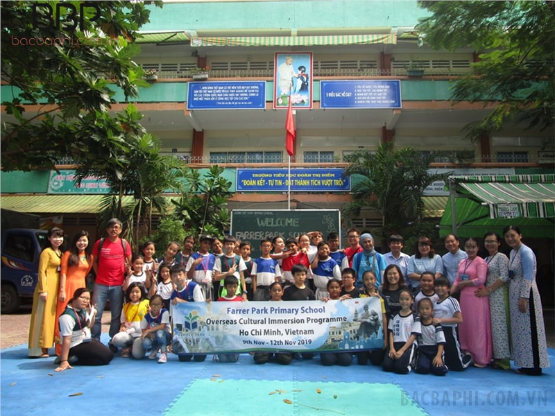 Giao lưu văn hóa giữa trường tiểu học Đoàn Thị Điểm với học sinh, giáo viên trường tiểu học Fareer Park - Singapore Giao lưu văn hóa giữa trường tiểu học Đoàn Thị Điểm với học sinh, giáo viên trường tiểu học Fareer Park - Singapore