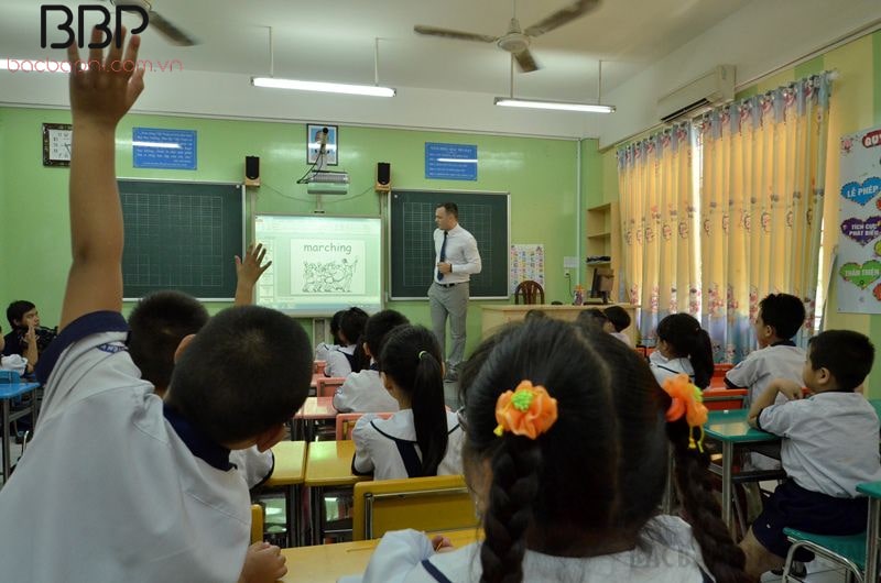 Giờ học tiếng Anh tích hợp của trường tiểu học Nguyễn Văn Trỗi Giờ học tiếng Anh tích hợp của trường tiểu học Nguyễn Văn Trỗi