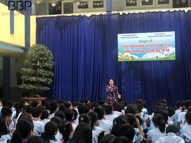 Chương trình chuyên đề “Tuyên truyền pháp luật về kỹ năng tự vệ, phòng chống xâm hại tình dục trẻ em” Chương trình chuyên đề “Tuyên truyền pháp luật về kỹ năng tự vệ, phòng chống xâm hại tình dục trẻ em”