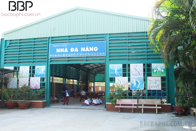 Nhà đa năng của trường tiểu học Võ Trường Toản Nhà đa năng của trường tiểu học Võ Trường Toản