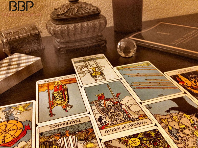 Xem bài Tarot giữa người xem và người giải bài Xem bài Tarot giữa người xem và người giải bài