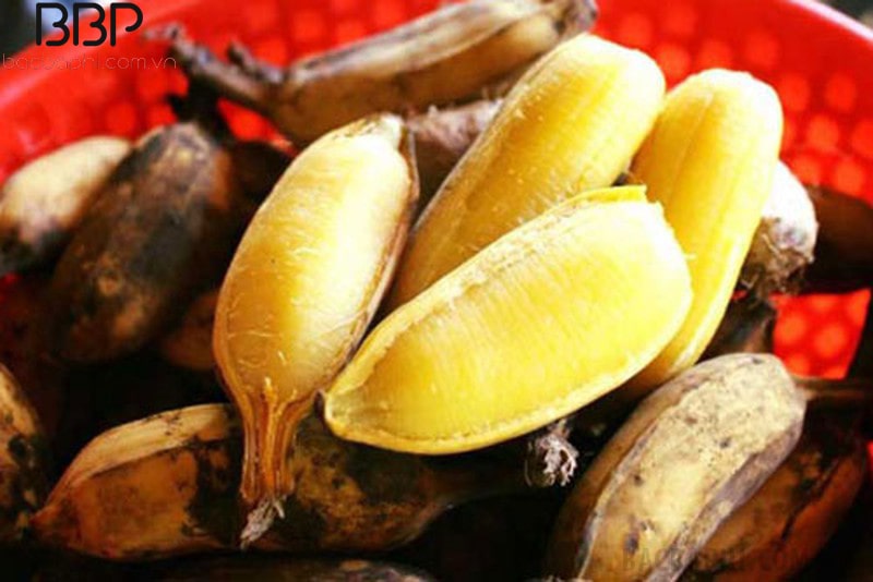 Có thể dùng chuối xanh hoặc chuối chín để luộc đều được Có thể dùng chuối xanh hoặc chuối chín để luộc đều được