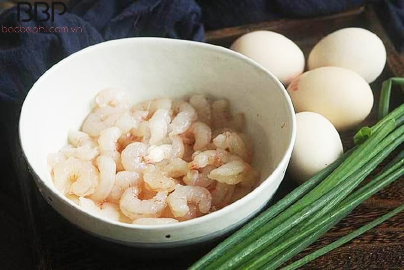 Chưa có bất cứ nghiên cứu nào chứng minh việc ăn tôm và trứng gây hại cho sức khỏe Chưa có bất cứ nghiên cứu nào chứng minh việc ăn tôm và trứng gây hại cho sức khỏe